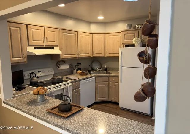 Homes for sale in Red Bank, NJ | 10D Lexington Ct, Red Bank, NJ 07701 | MLS# 22619802