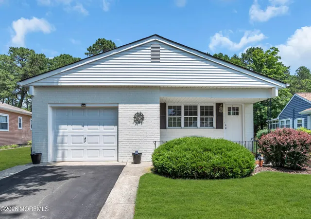 Photo 1 of Single family home for sale at 108 Torrey Pines Dr, Toms River, NJ 08757 | MLS# 22620019 | Listing updated on 2026-09-13