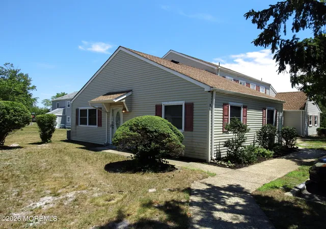Homes for sale in Barnegat, NJ | 16 Chesapeake Ct, Barnegat, NJ 08005 | MLS# 22619437