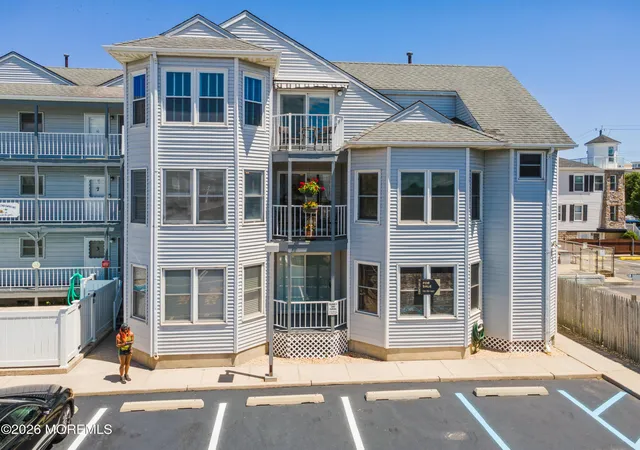 2nd image of 1418Th Blvd, Seaside Heights, NJ 08751