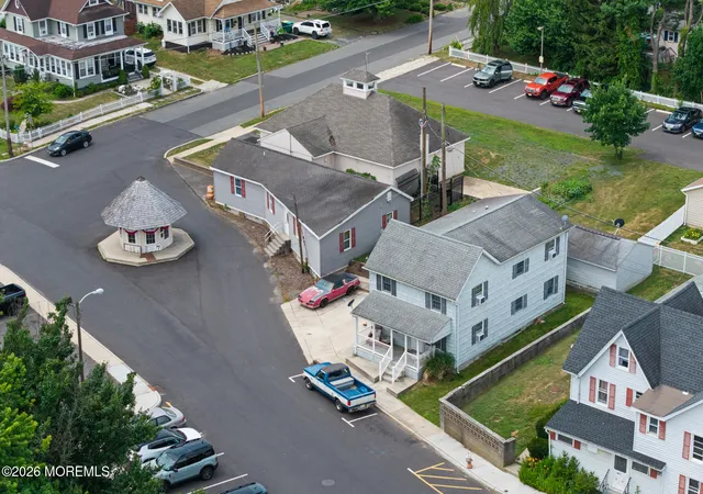 4th image of 1 Lakeview Dr, Plumsted, NJ 08533 | MLS# 22619515