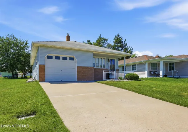 2nd image of 7 Saint Catherine Blvd, Toms River, NJ 08757 | MLS# 22619513
