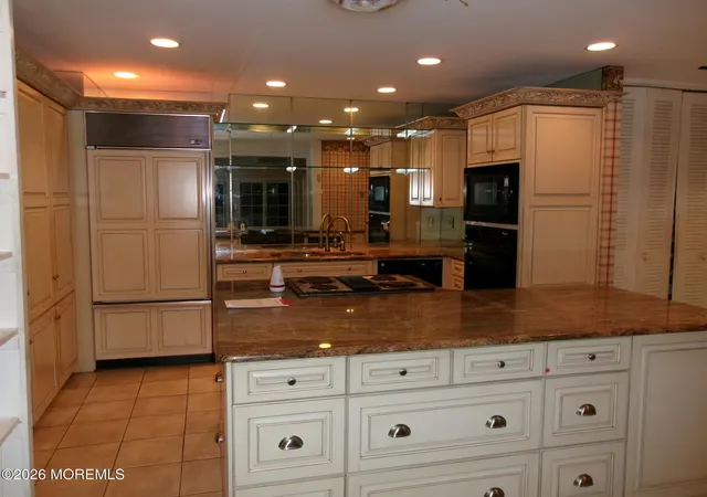 Photo 3 of Sale Pending at 852 Glenwood Cir, Toms River, NJ 08753 | MLS# 22620837 | Listing updated on 2026-08-06