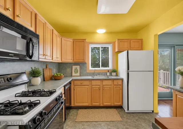 Homes for sale in Brick, NJ | 129 Poplar Wy, Brick, NJ 08724 | MLS# 22620276