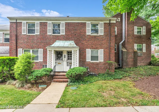 Homes for sale in Red Bank, NJ | 85 Manor Dr, Red Bank, NJ 07701 | MLS# 22619816