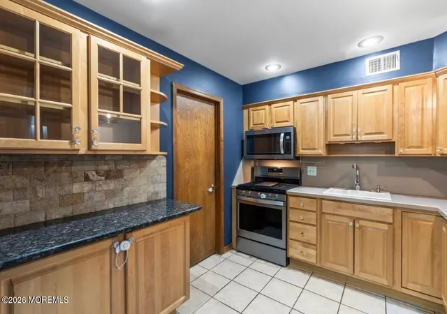 3rd image of 60 Cedar Ave, Long Branch, NJ 07740