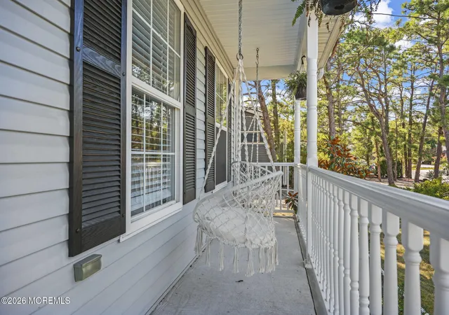 Homes for sale in Manahawkin, NJ | 1009 Beach Ln, Manahawkin, NJ 08050 | MLS# 22619684