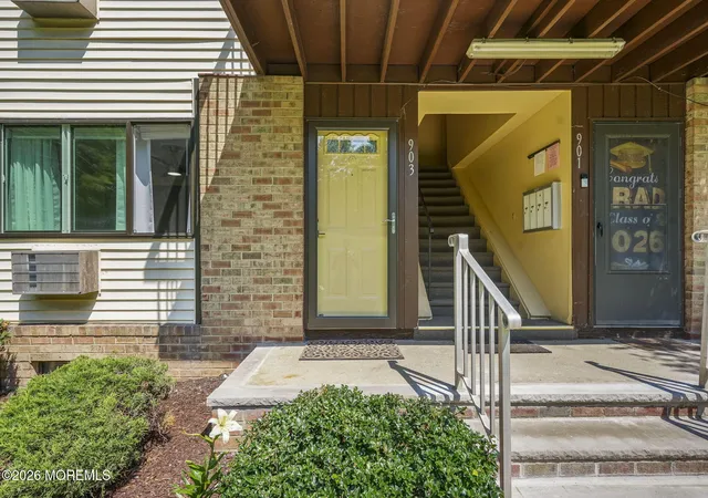 Homes for sale in Woodbridge, NJ | 903 Cricket Ln, Woodbridge, NJ 07095 | MLS# 22619794