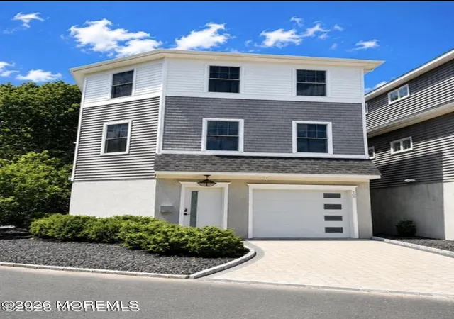 Homes for sale in Middletown, NJ | 100 Main St, Middletown, NJ 07758 | MLS# 22619788