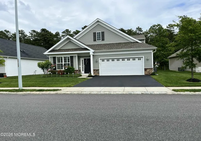 Homes for sale in Whiting, NJ | 70 Woodside Ln, Whiting, NJ 08759 | MLS# 22619887