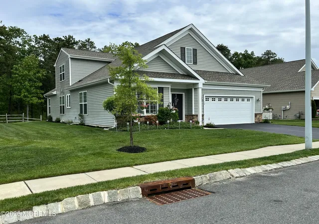 Homes for sale in Whiting, NJ | 70 Woodside Ln, Whiting, NJ 08759 | MLS# 22619887