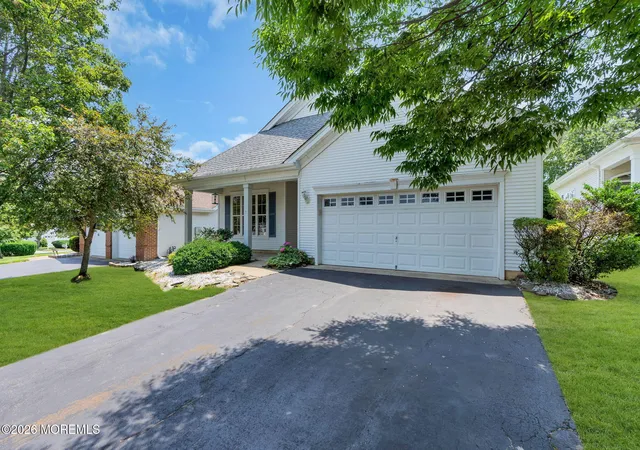 3rd image of 6 Greensprings Dr, Lakewood, NJ 08701 | MLS# 22620007