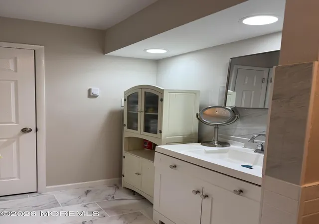 Homes for sale in Manalapan, NJ | 105 W Amberly Dr W #G, Manalapan, NJ 07726 | MLS# 22619846