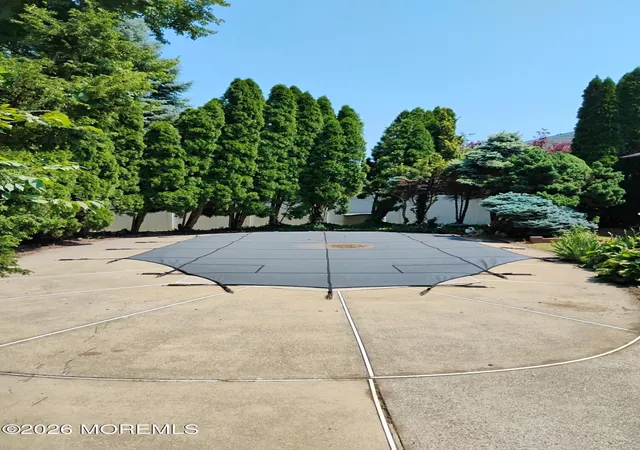 Homes for sale in Clark, NJ | 77 Schwinn Dr, Clark, NJ 07066 | MLS# 22619863