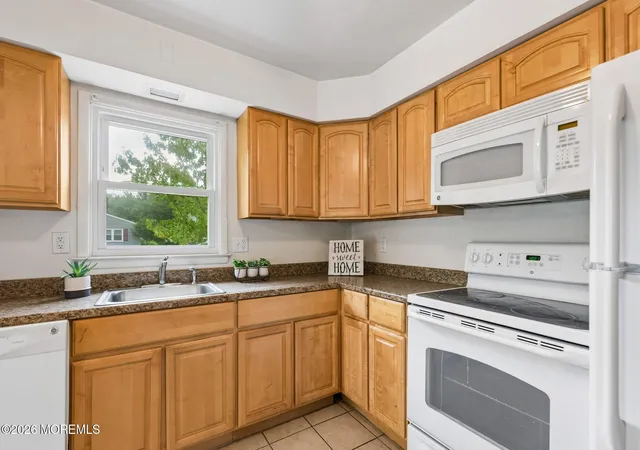1st image of 2 Sutherland Ct, Toms River, NJ 08757 | MLS# 22620146