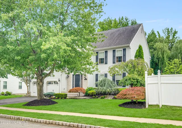 Homes for sale in Matawan, NJ | 73 Brandywine Dr, Matawan, NJ 07747 | MLS# 22620183