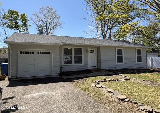 Homes for sale in Manahawkin, NJ | 43 Lighthouse Dr, Manahawkin, NJ 08050 | MLS# 22619895