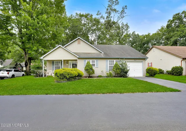 3rd image of 170 Morning Glory Ln, Whiting, NJ 08759 | MLS# 22620592