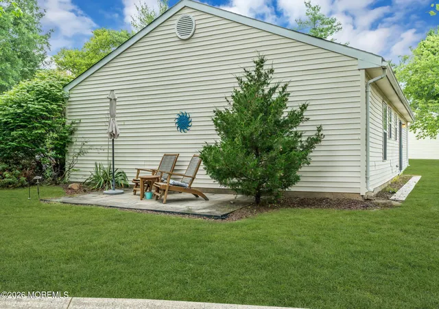 Photo 3 of Single family home for sale at 7 Kingston Close #1000, Freehold, NJ 07728 | MLS# 22619977 | Listing updated on 2026-09-11