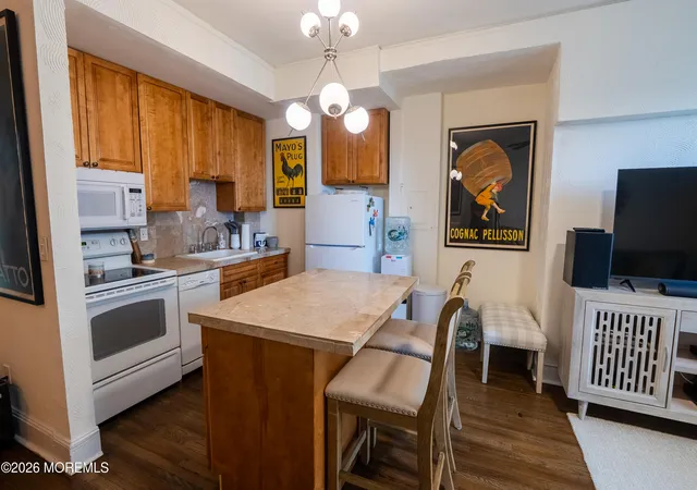 Homes for sale in Asbury Park, NJ | 400 Deal Lake Dr #4E, Asbury Park, NJ 07712 | MLS# 22620636