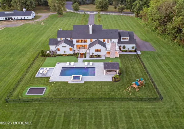 Homes for sale in Colts Neck, NJ | 8 Hillcrest Dr, Colts Neck, NJ 07722 | MLS# 22620424