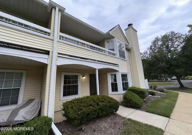 3rd image of 16 Fryer Ct, Hightstown, NJ 08520