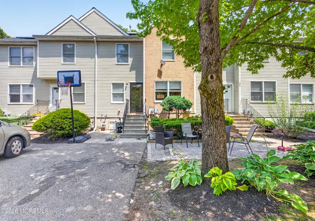 4th image of 121 Forest Park Cir, Lakewood, NJ 08701 | MLS# 22620071