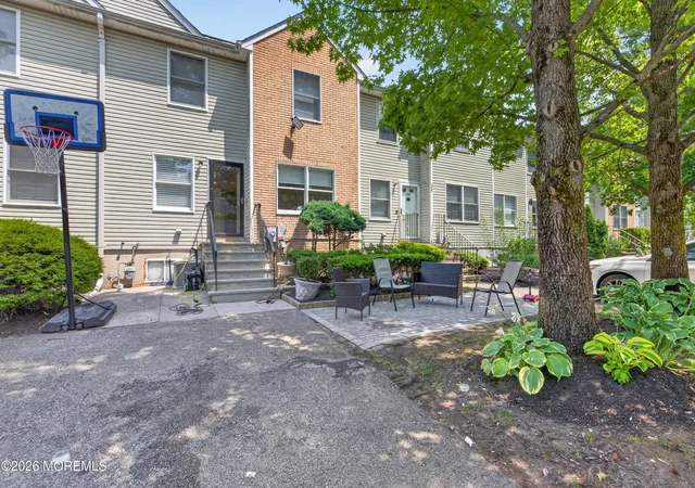 5th image of 121 Forest Park Cir, Lakewood, NJ 08701 | MLS# 22620071