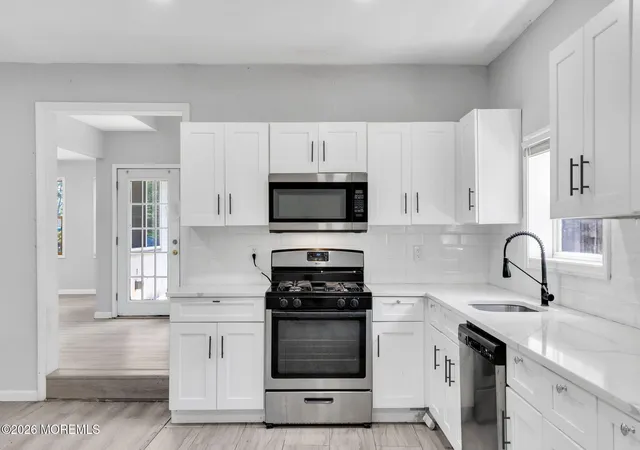 Photo 4 of Single family home for sale at 58 Chadwick Ave, Toms River, NJ 08753 | MLS# 22620041 | Listing updated on 2026-10-07