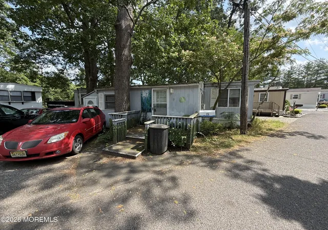 2nd image of 15 Pinewood Trl, Brick, NJ 08724 | MLS# 22620157