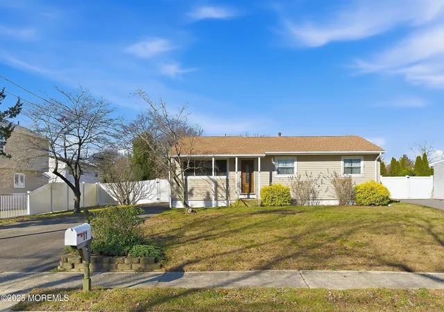 Homes for sale in Toms River, NJ | 11 Forest Valley Dr, Toms River, NJ 08755 | MLS# 22620093
