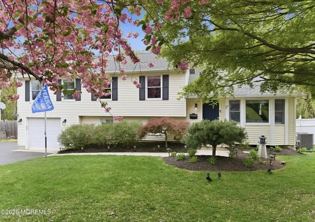 Homes for sale in Middletown, NJ | 17 Millbrook Dr, Middletown, NJ 07748 | MLS# 22620195