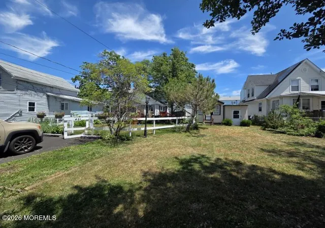 Homes for sale in Keansburg, NJ | 45 Campview Place, Keansburg, NJ 07734 | Houzeo