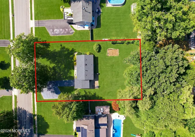 Homes for sale in Manalapan, NJ | 15 Tamarack Dr, Manalapan, NJ 07726 | MLS# 22620231