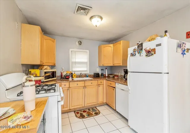 Homes for sale in Middletown, NJ | 512 Henry Pl, Middletown, NJ 07748 | MLS# 22621001