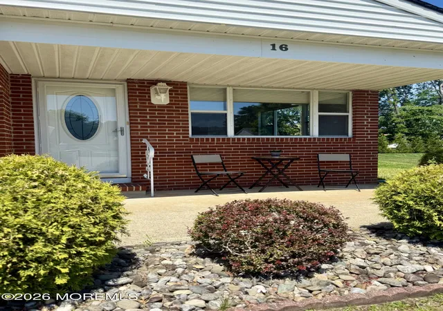Photo 2 of Single family home for sale at 16 Brisbane Ct, Toms River, NJ 08757 | MLS# 22621197 | Listing updated on 2026-07-27