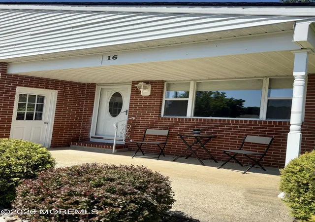 Photo 3 of Single family home for sale at 16 Brisbane Ct, Toms River, NJ 08757 | MLS# 22621197 | Listing updated on 2026-07-27