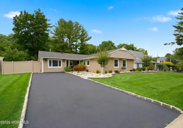 Homes for sale in Matawan, NJ | 14 Juniper Pl, Matawan, NJ 07747 | MLS# 22620713