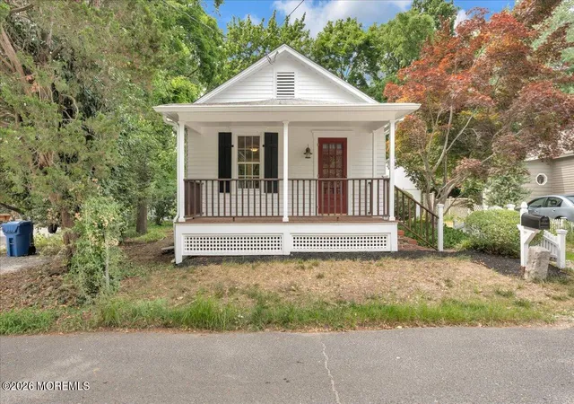 2nd image of 6 Haggers Ln, Fair Haven, NJ 07704 | MLS# 22620510