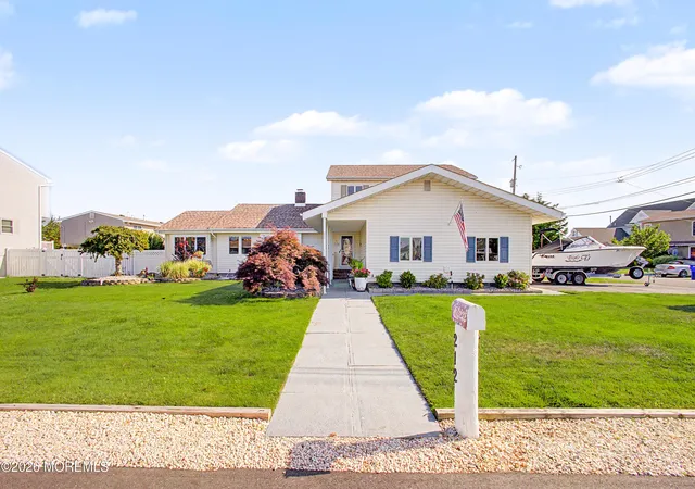 2nd image of 212 Riviera Dr, Toms River, NJ 08753 | MLS# 22620317