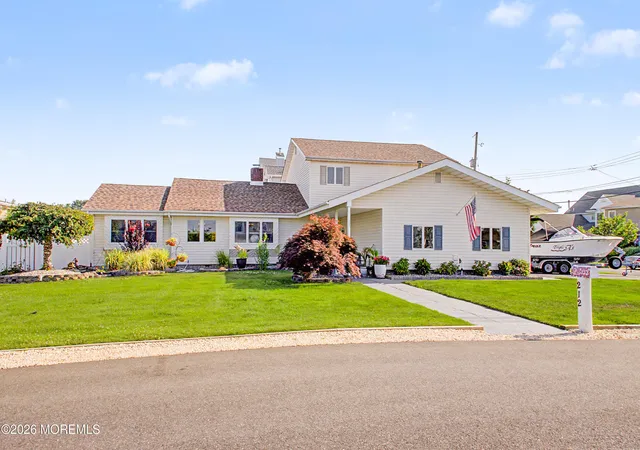 4th image of 212 Riviera Dr, Toms River, NJ 08753 | MLS# 22620317
