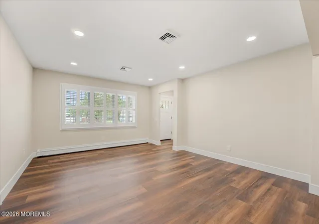 Homes for sale in Toms River, NJ | 69 Brakenbury Dr, Toms River, NJ 08757 | MLS# 22621373