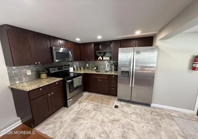 Homes for sale in Hazlet, NJ | 1 Bayshore Mobile Mnr, Hazlet, NJ 07734 | MLS# 22620389