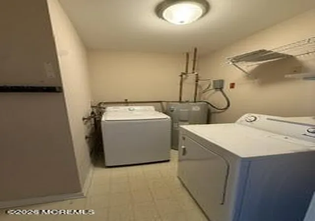 Listing Photo 2 - Condo for sale in building located at 402 Wedgewood Cir, Belford, NJ 07718 - Unit #