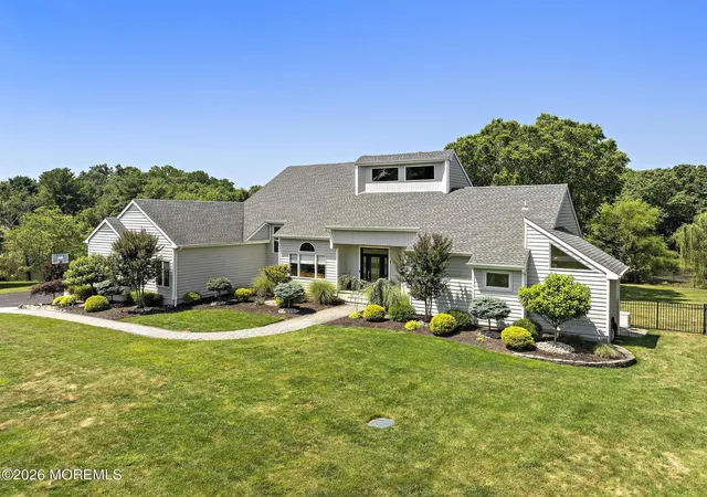 Homes for sale in Manalapan, NJ | 31 Highland Ridge Rd, Manalapan, NJ 07726 | MLS# 22620595