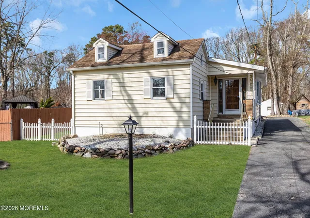 Homes for sale in Howell, NJ | 73 Maxim Rd, Howell, NJ 07731 | MLS# 22620625