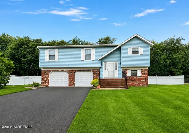 Homes for sale in Howell, NJ | 83 Starlight Rd, Howell, NJ 07731 | MLS# 22620981