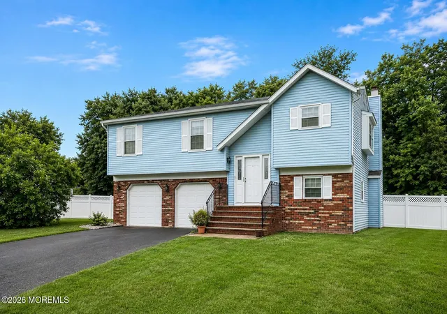 Homes for sale in Howell, NJ | 83 Starlight Rd, Howell, NJ 07731 | MLS# 22620981