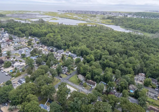 32nd image of 318 Hemlock Dr, Lanoka Harbor, NJ 08734 | MLS# 22620913