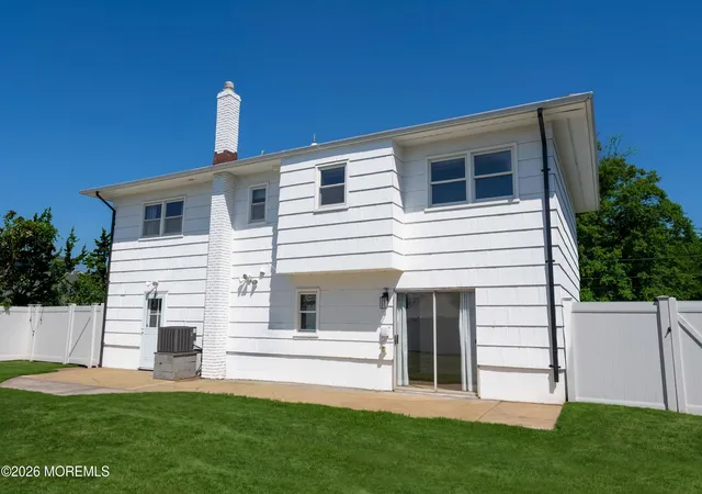 28th image of 8 Woolley St, Monmouth Beach, NJ 07750 | MLS# 22620724